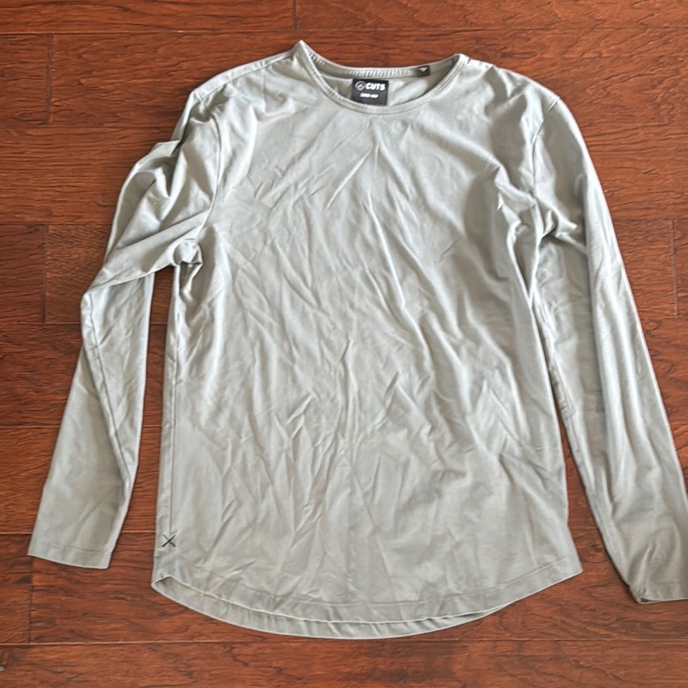 Men's Gray Long Sleeve Shirt Cuts